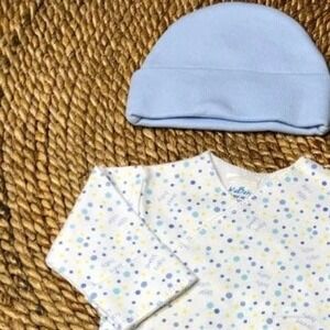 NWT 8-11LBS Newborn Bodysuit & Hat